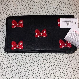 Minnie Mouse bow wallet